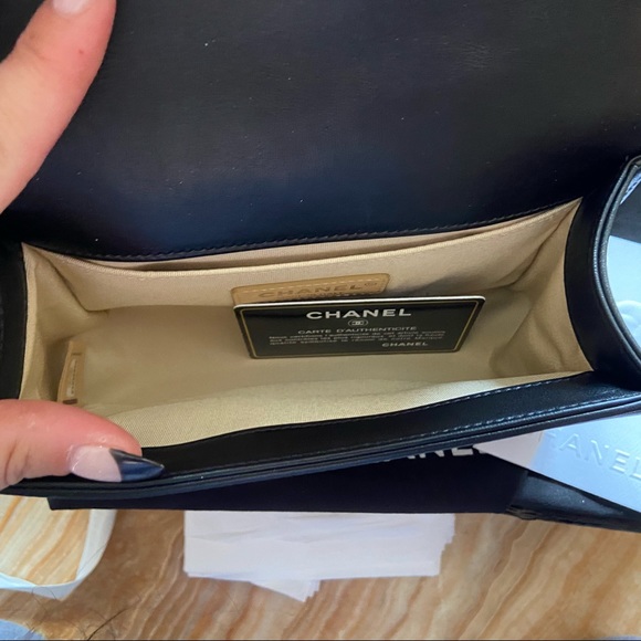💛SOLD-GONE💛 Chanel small boy bag - Picture 14 of 17